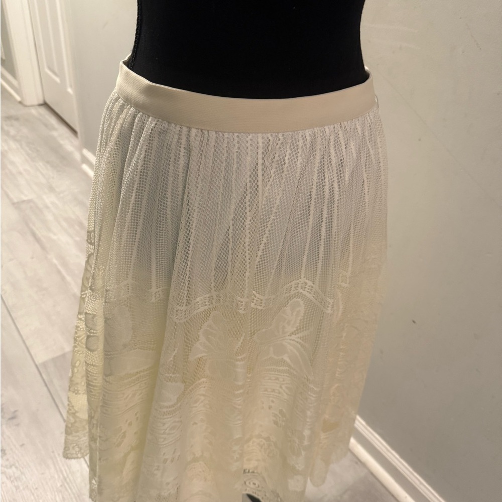 Metro Wear Cream Lace Midi Skirt